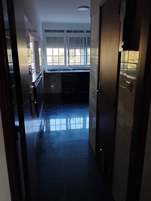 Quarto para arrendar em Carcavelos