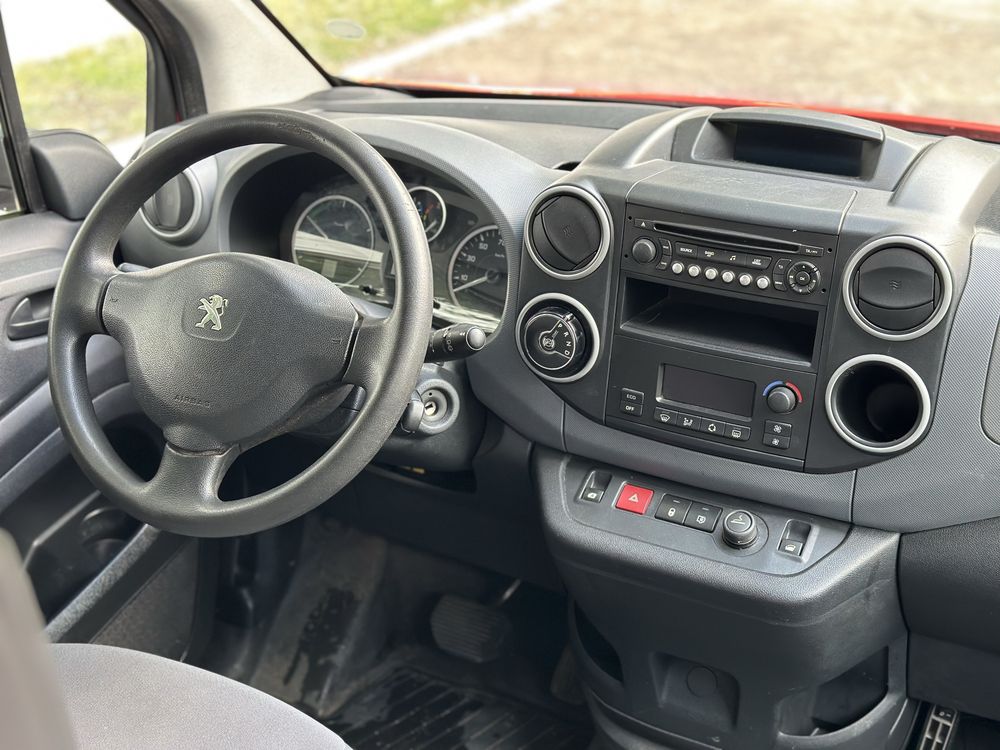 Продам Peugeot Partner Electro 2013 24 квт 133.000 км
