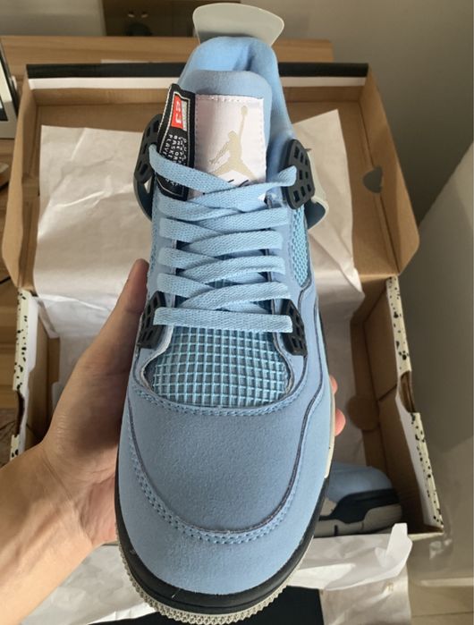 Jordan 4 - University Blue