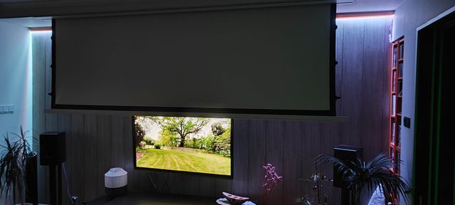 Ekran Kauber (290/163) (16:9) + projektor Epson Eh-tw 6800 (full-hd)
