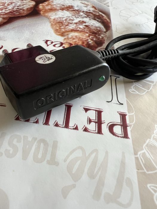 Зарядний пристрій