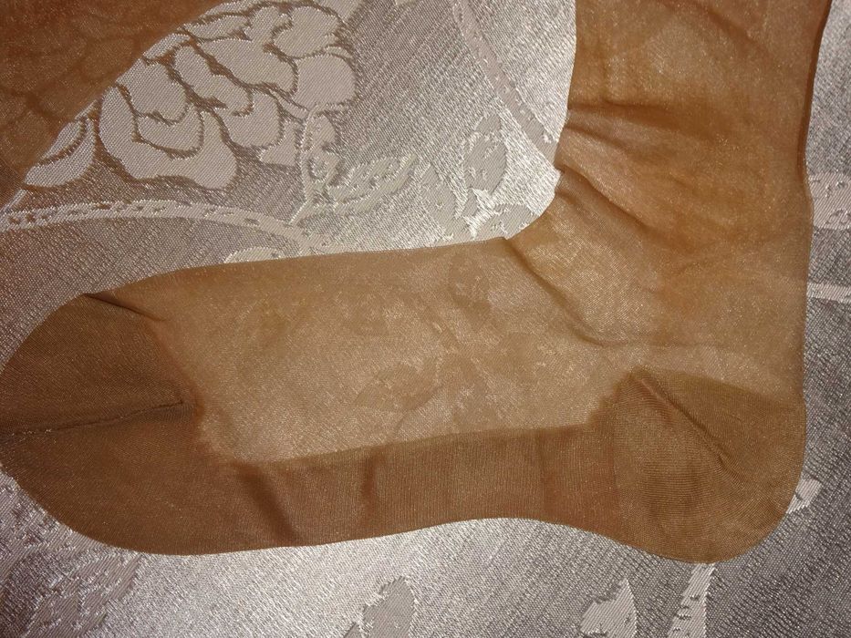 ARWA nylonowe pończochy do pasa do pończoch NYLONY r. 9 / 83-84