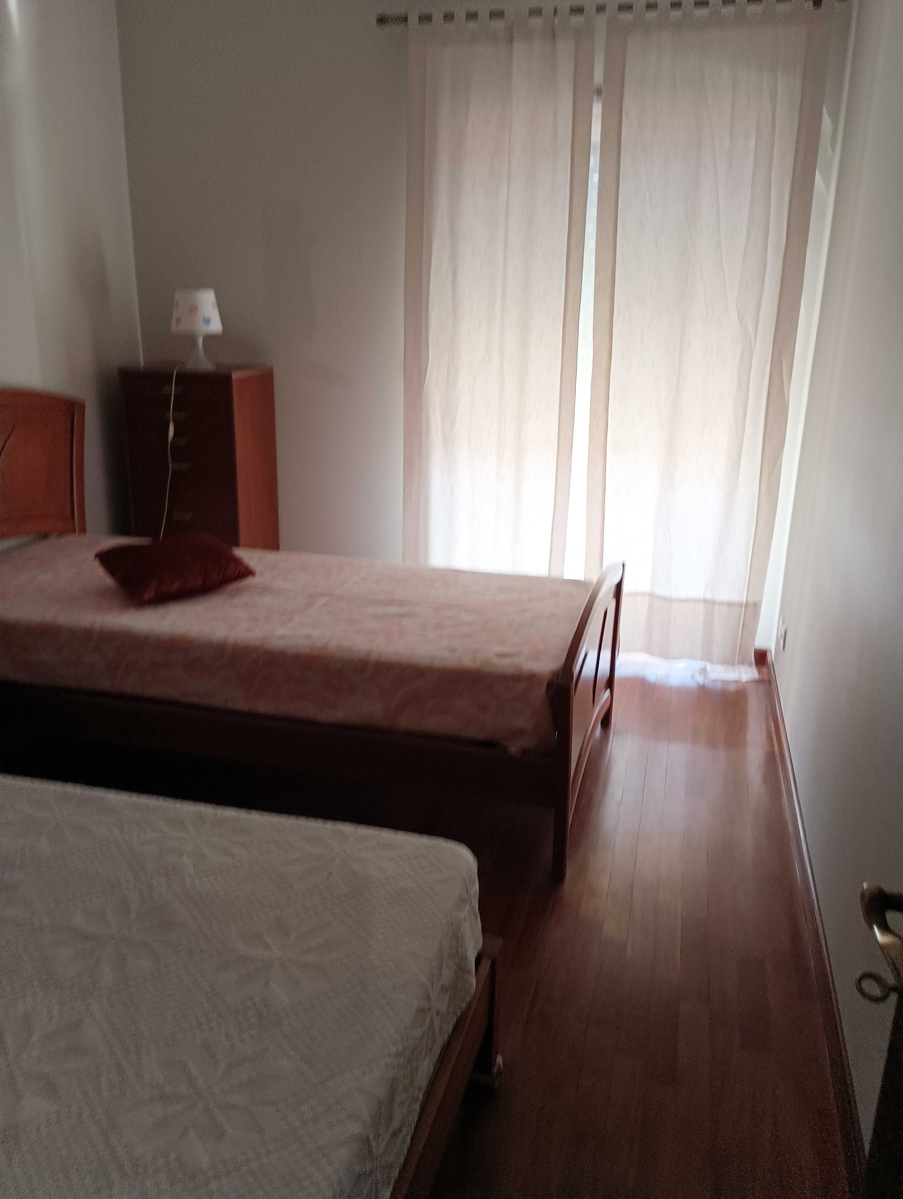 Quarto para menina estudante em Viana do Castelo