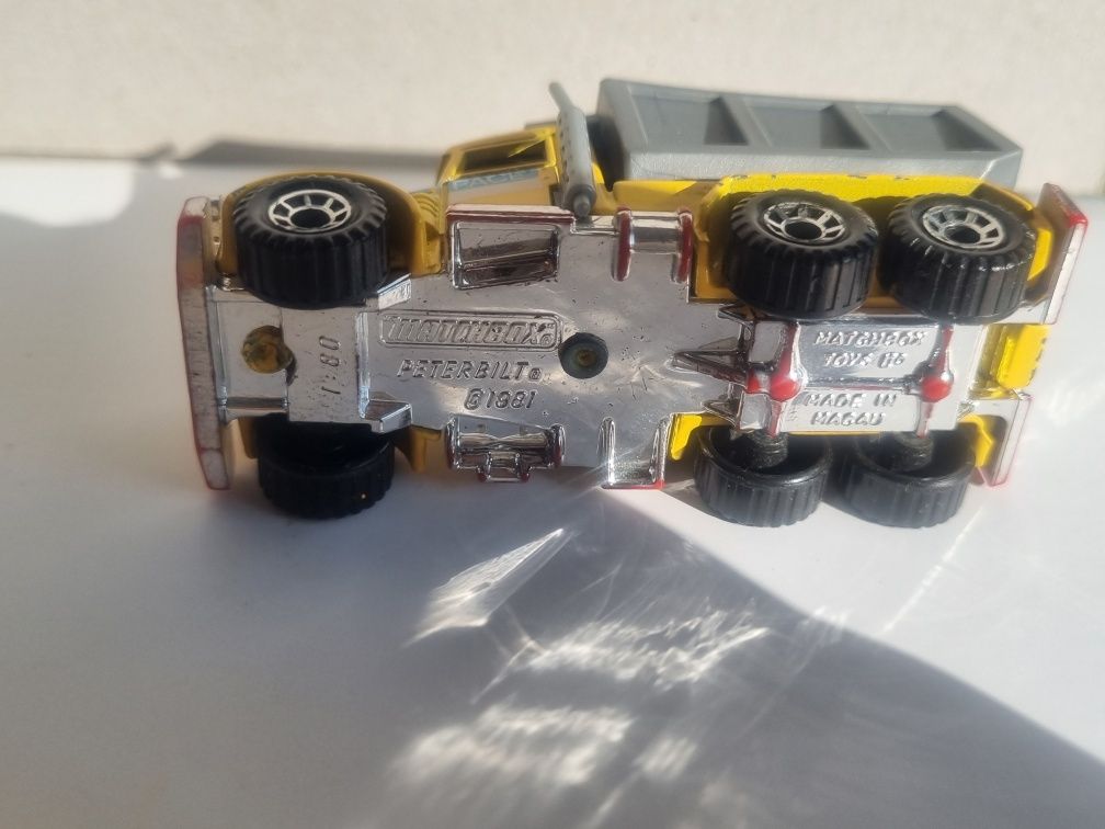 autko PRL matchbox Peterbilt pace wywrotka