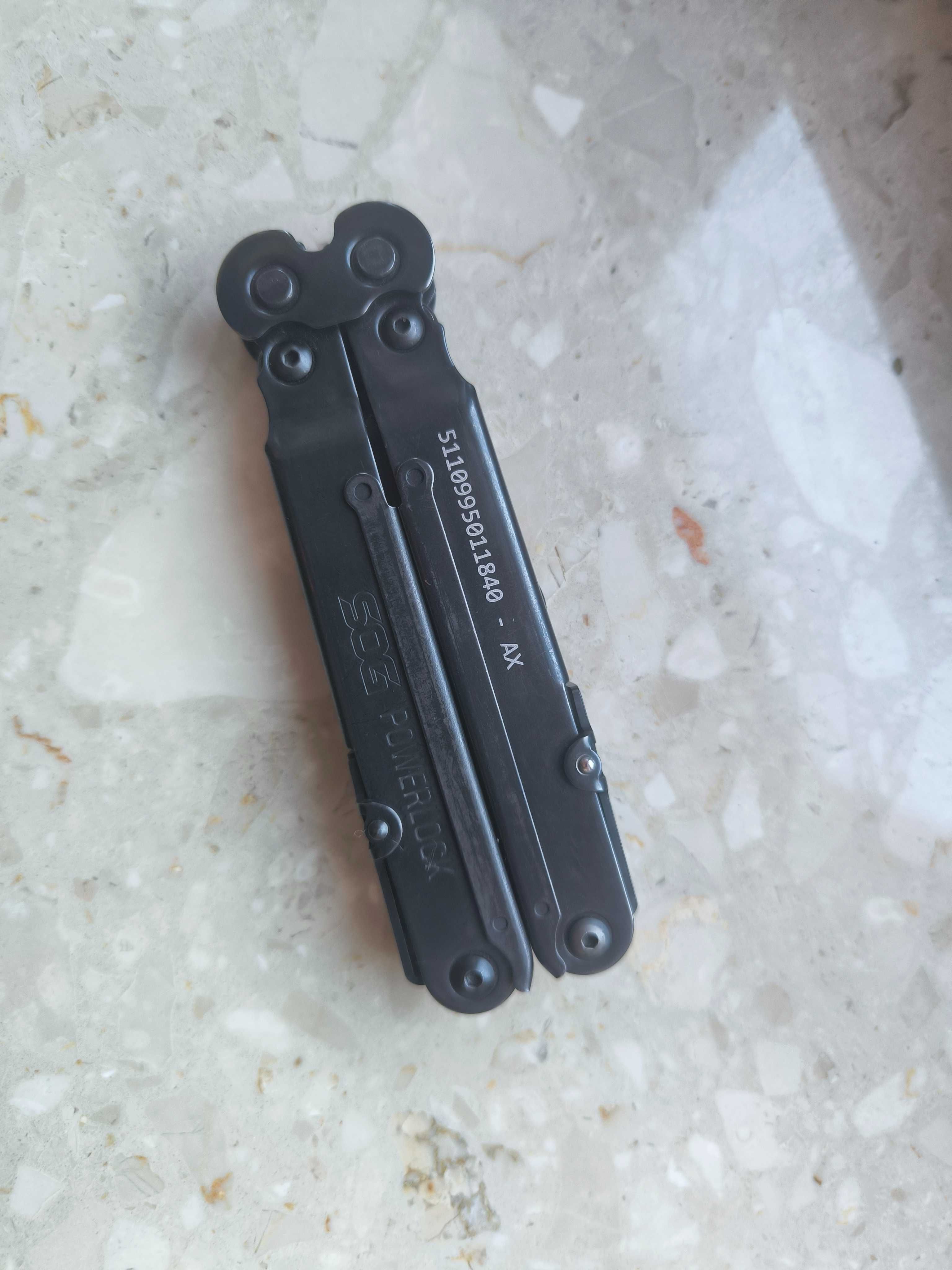 Sog Powerlock multitool z nożem