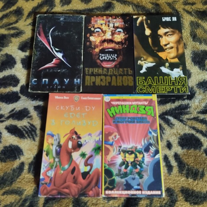 Видеокассети с фильмами и мультфильмами. Кассеты vhs для видика