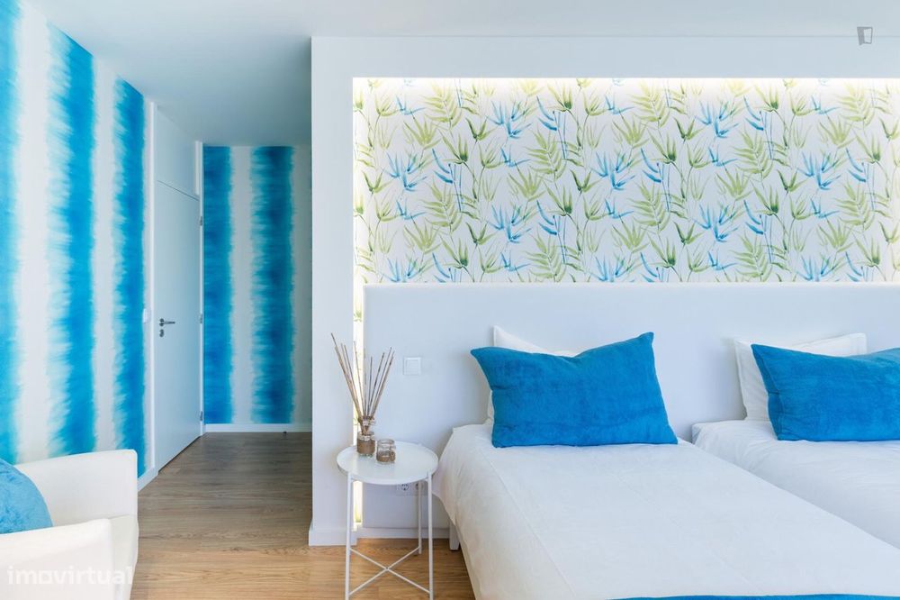 93357 - Quarto com várias camas em apartamento...