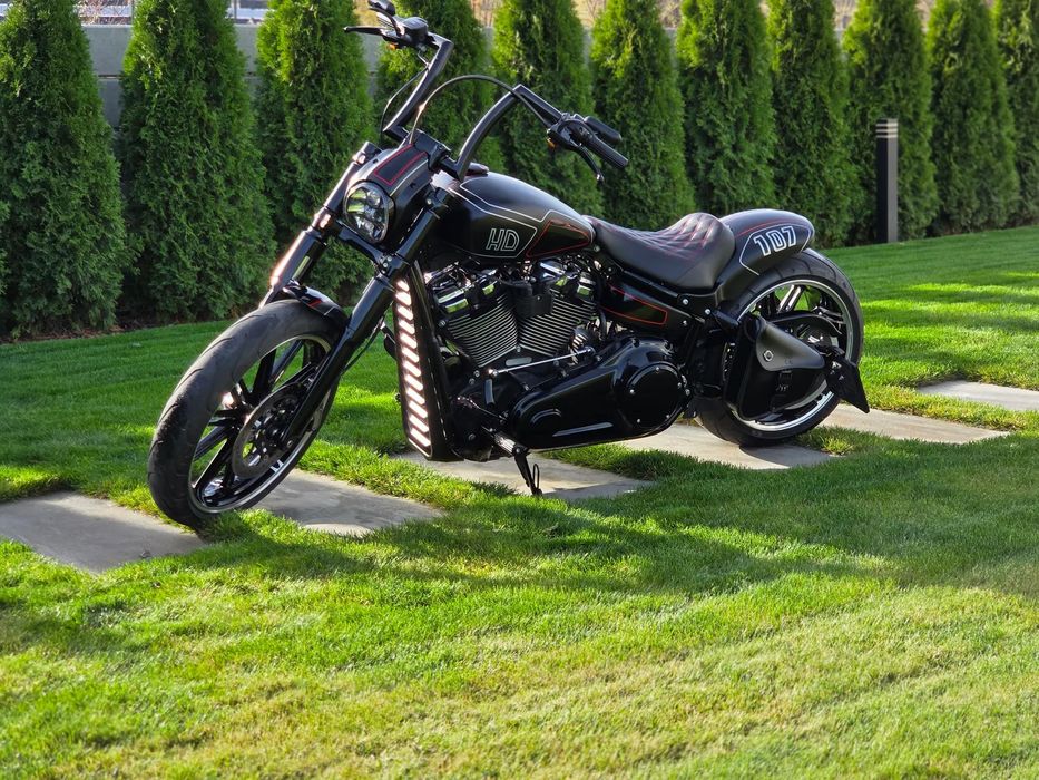 Harley-Davidson FXSB Breakout Harley-davidson Breakout 107