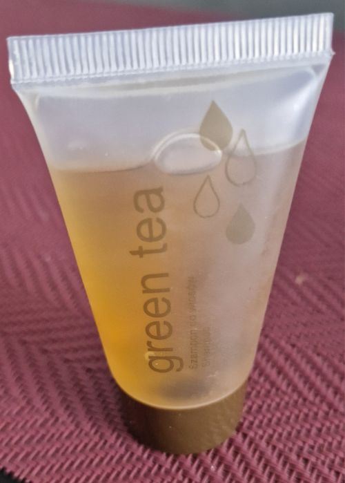 Żel pod prysznic i szampon