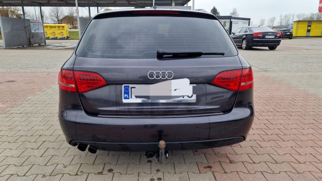 Samochód osobowy Audi A4B8 LPG