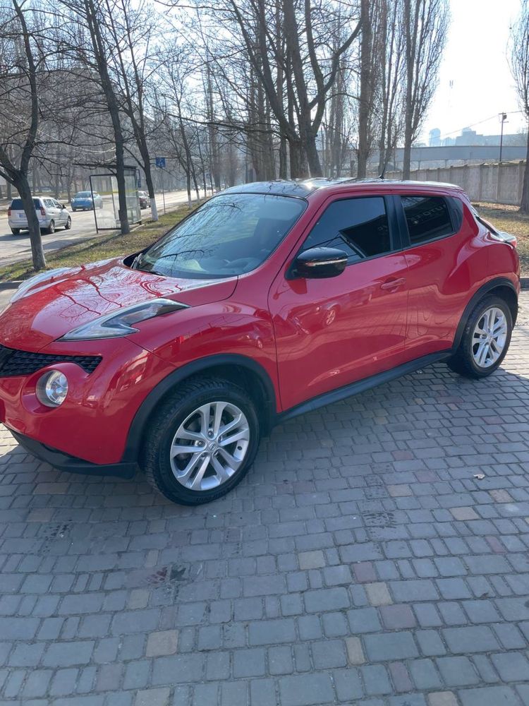 Продам Nissan Juke 2018 год в отличном состоянии!