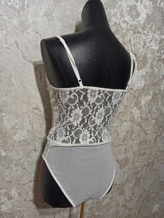 Жіночий мереживний боді
