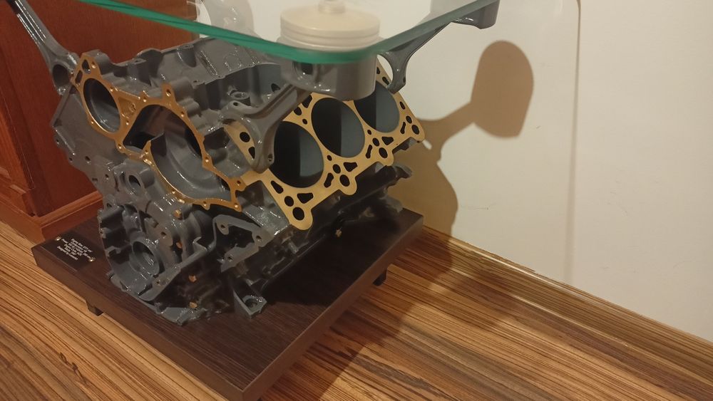 Stolik z silnika V6 Audi 2.8 ACK