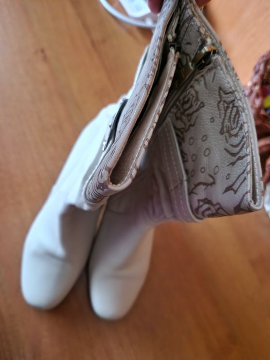 Зимові чоботи з уточненням та осінні /весняні черевичкина підборах