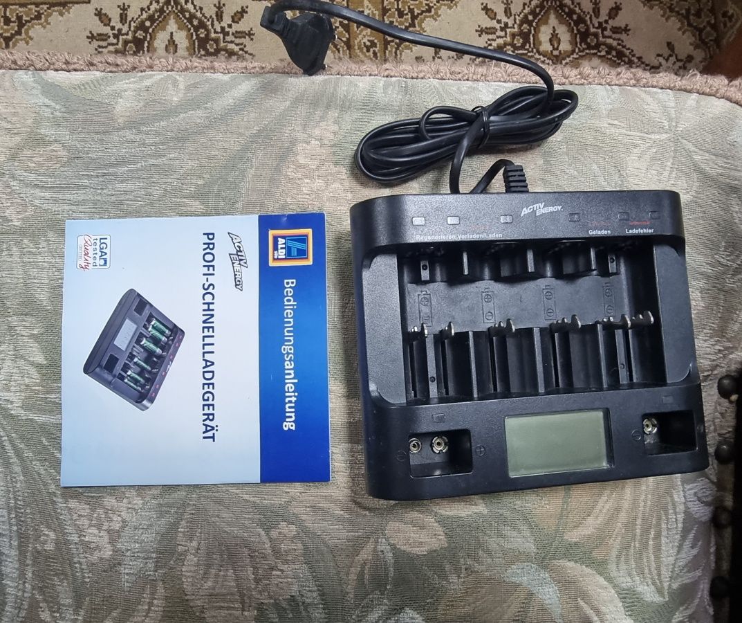 Зарядка для батарейок PHILIPS