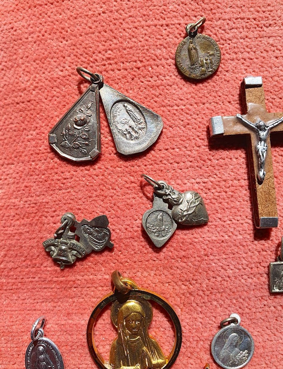Medalhinhas religiosas - algumas com mais de um século