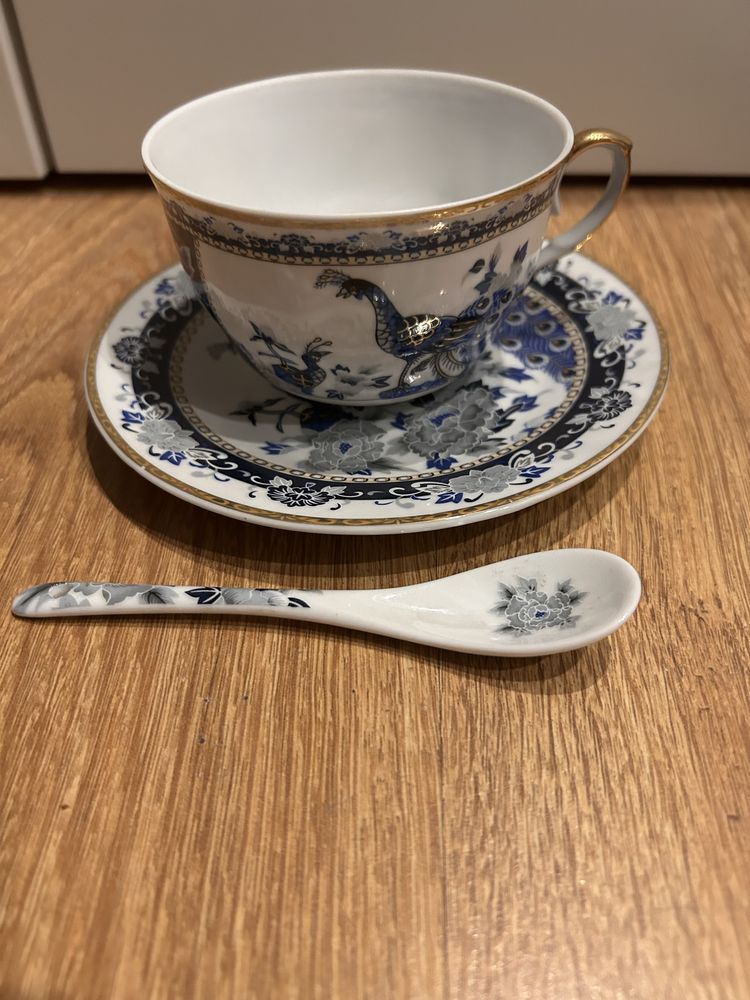 Filiżanka japońska w pawie porcelanowa