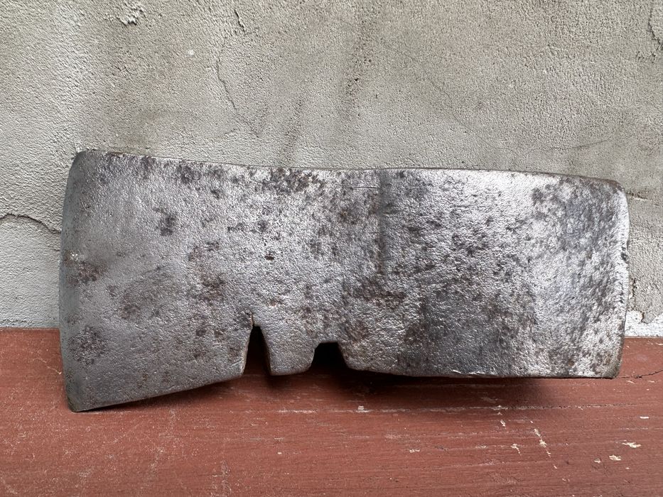 Stara ciekawa sygnowana kuta siekiera oldschool