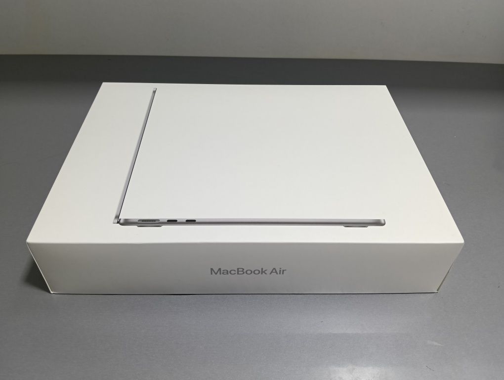Caixas vazias Apple, 12€ por caixa