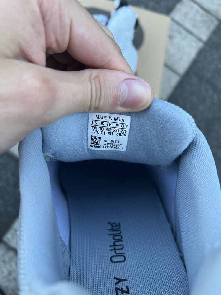 Adidas Yeezy Boost 700 V2 Hospital Blue sneakery szare 44 2/3