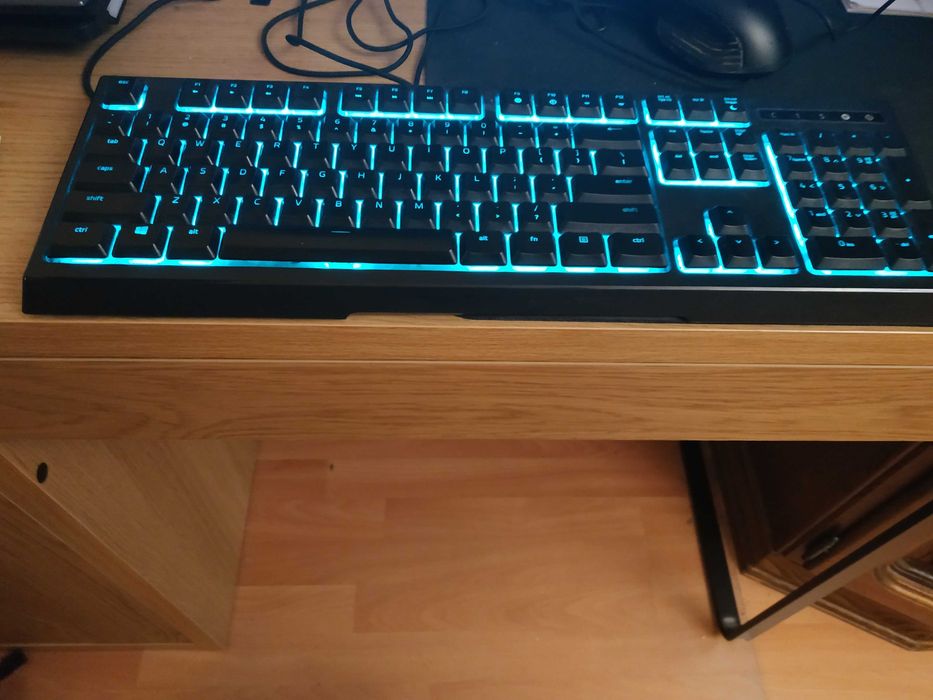 Klawiatura razer ornata chroma