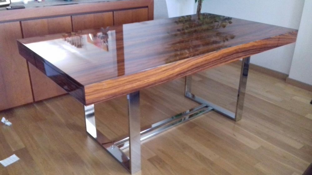 Mesa Jantar Extensível Pau Ferro Alto Brilho e Inox Polido