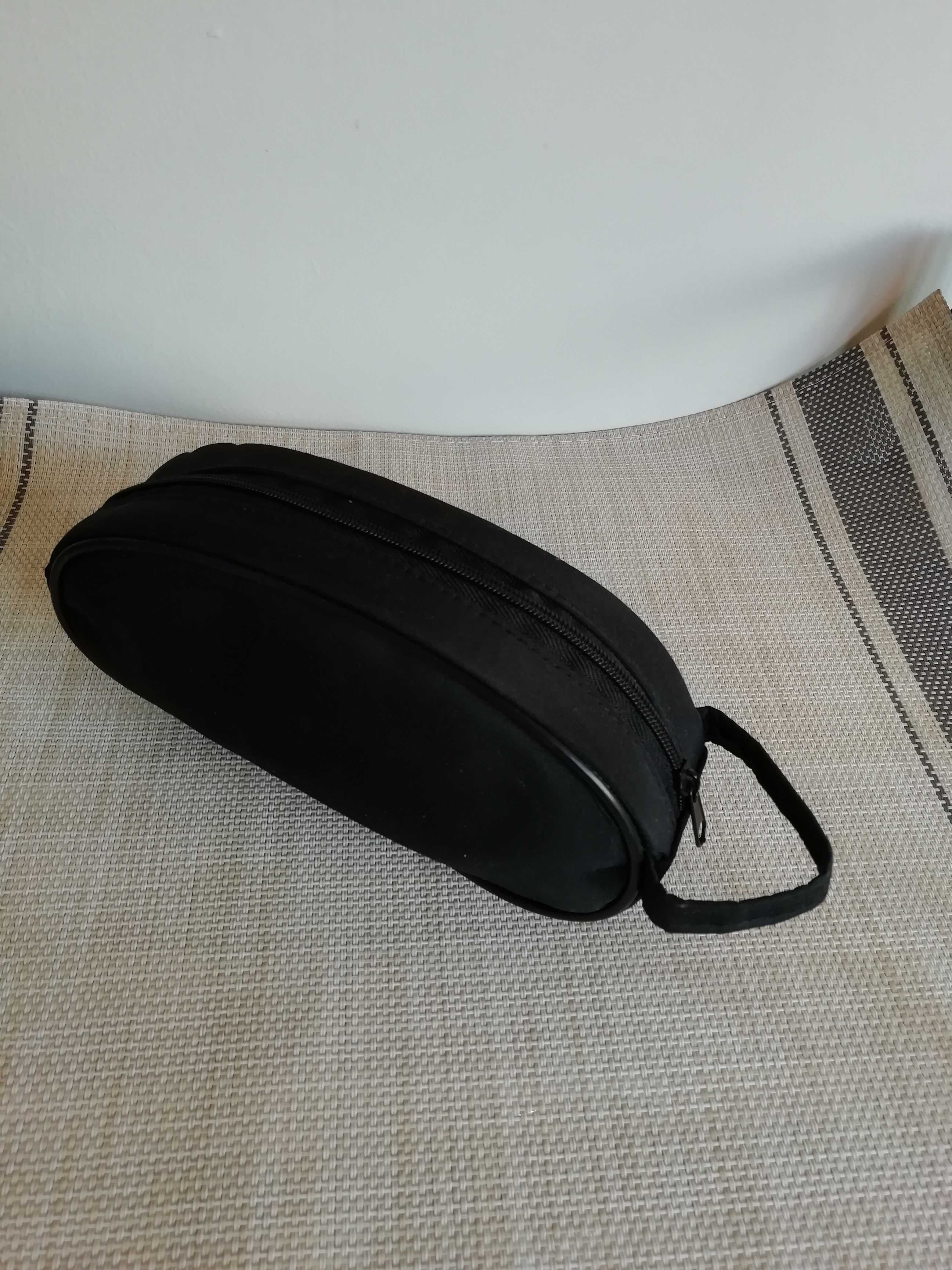 Bolsa de Viagem e Limpeza de Calçado