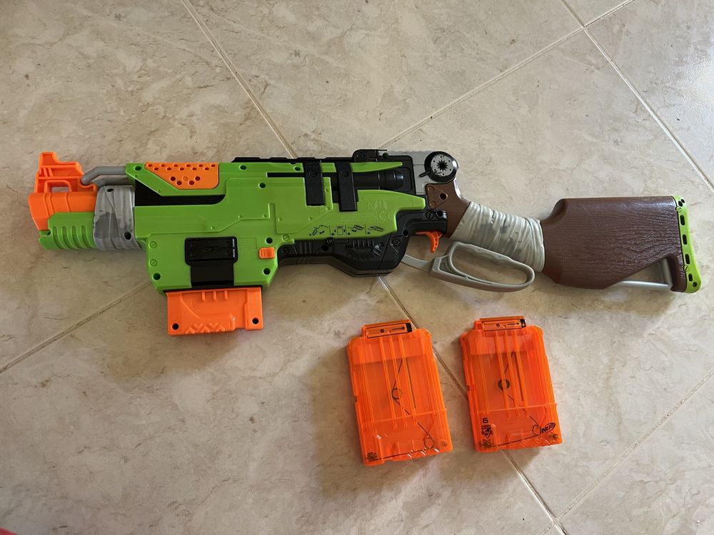 Nerf Slingfire +2 cartuchos