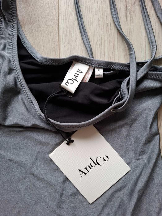 Nowy strój kąpielowy r. S