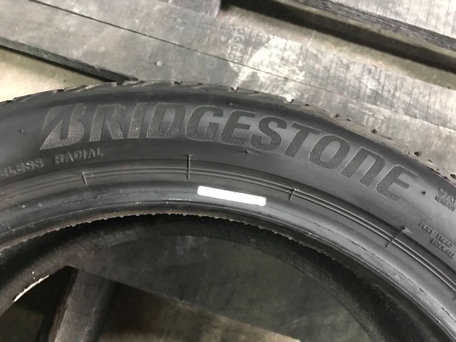 Шини Bridgestone 225/45r18 Пара літо б/у склад Оригінал