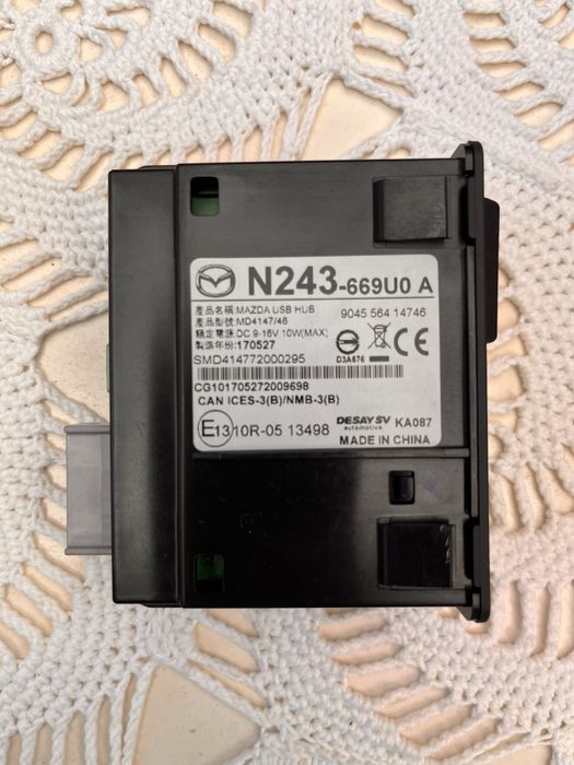 MAZDA USB HUB N243-669U0 A - Original