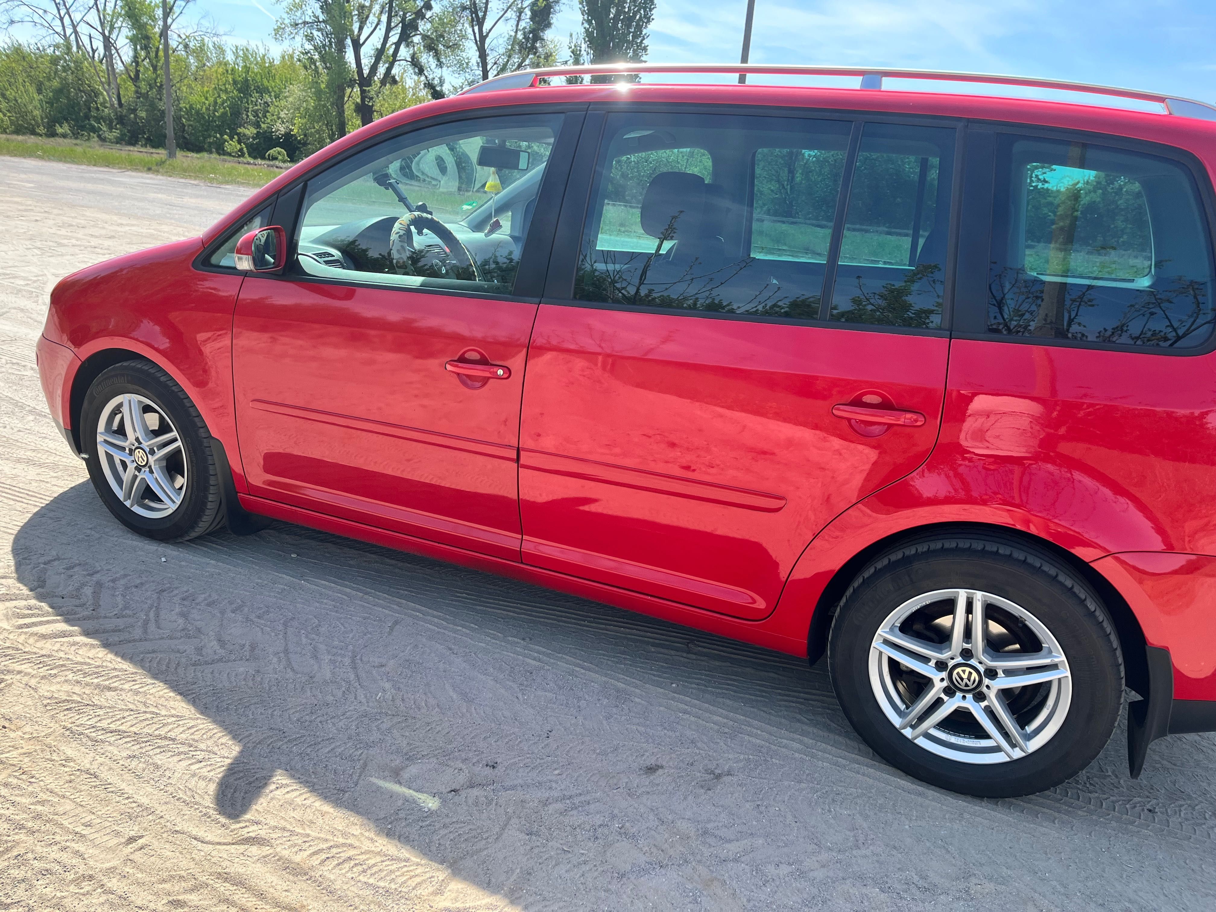 VW Touran 2.0 TDI DSG • Zadbany • 2 komplety felg