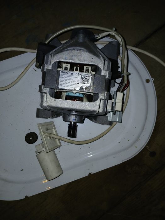 Двигун з пральної машини