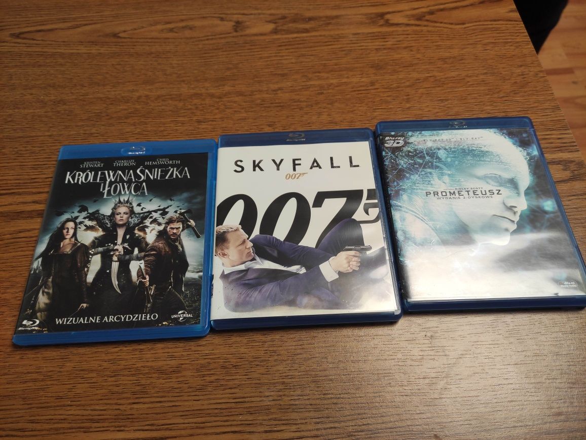 4 filmy Blu-ray, stan idealny Bond plus Incepcja