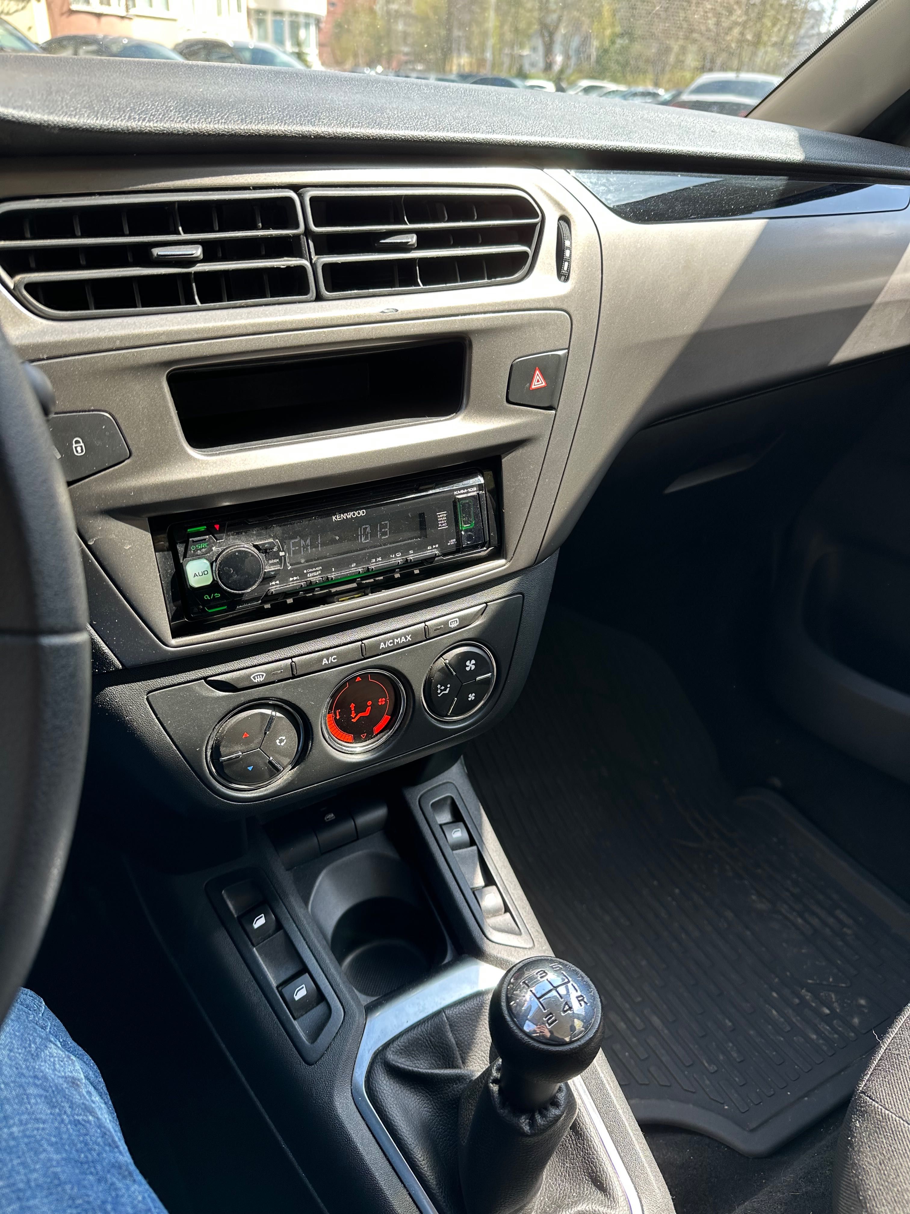 Оренда авто PEUGEOT 301 2018року 1.2 газ 3500 тиждень