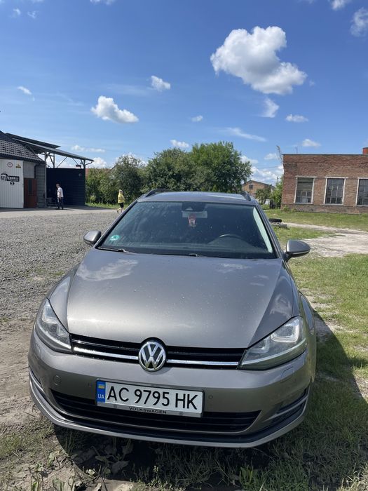 Продам автомобіль, в дуже гарному стані,другий власник