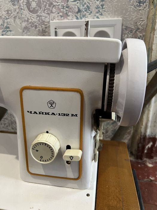 Продам швейну машину Чайка 132М