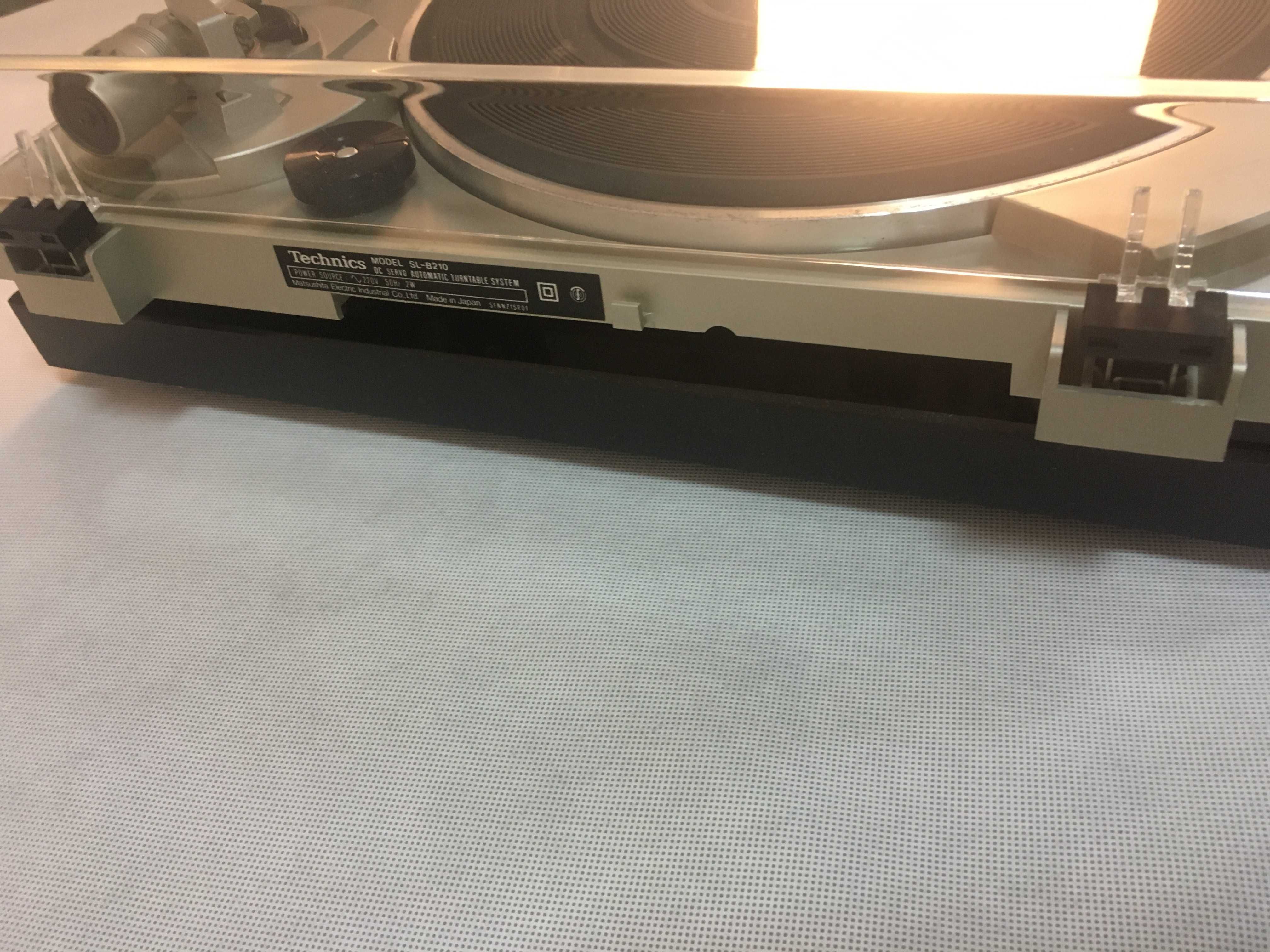 Gramofon TECHNICS SL-B210