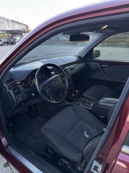 Mercedes-Benz E-Class 2001