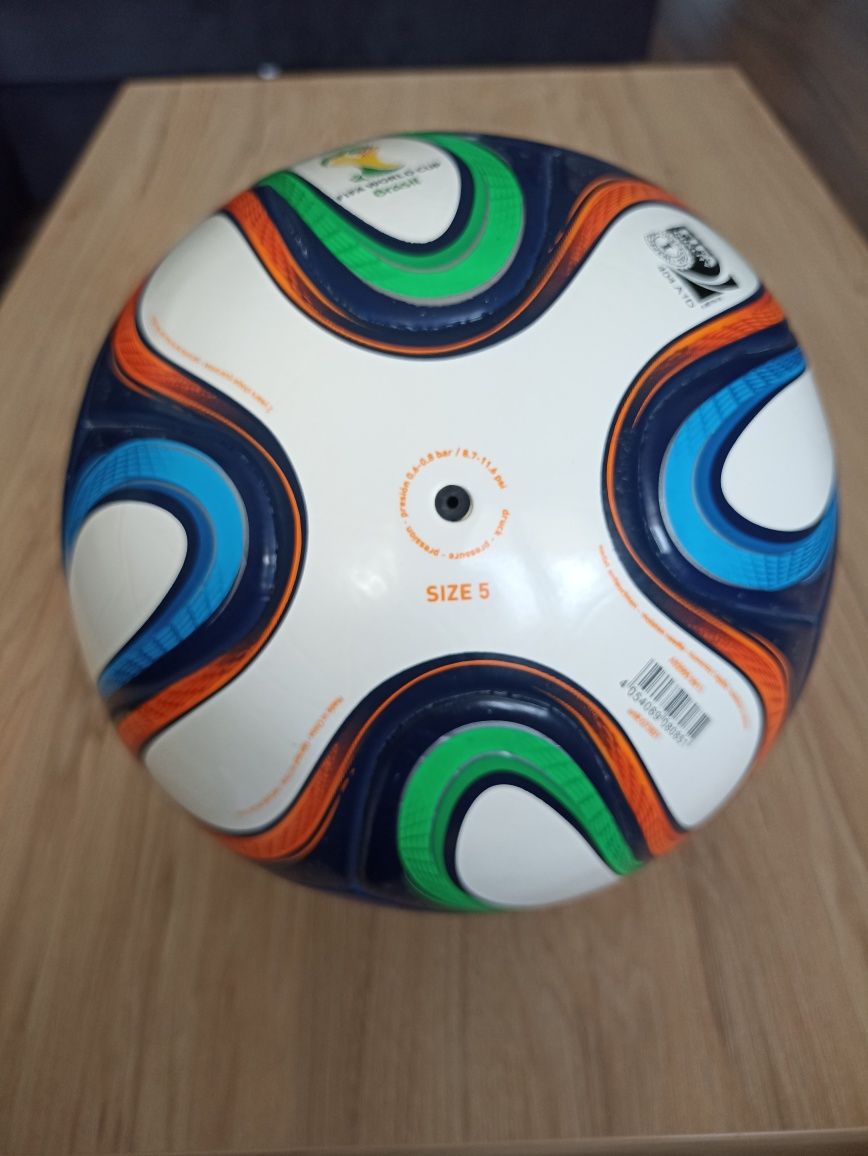 Piłka Adidas Brazuca