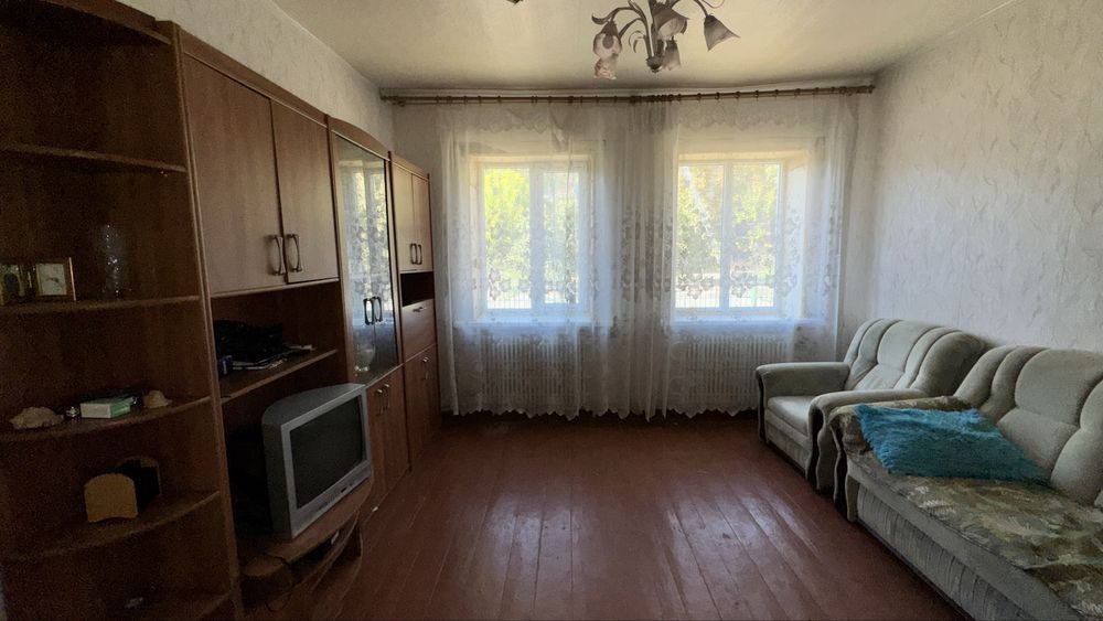 Продам дом в Чугуеве , рн Дружба
