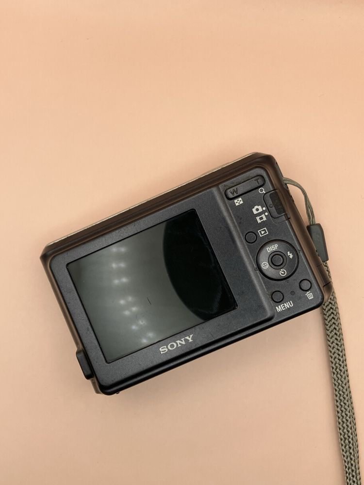 Цифровик Sony DSC-2000