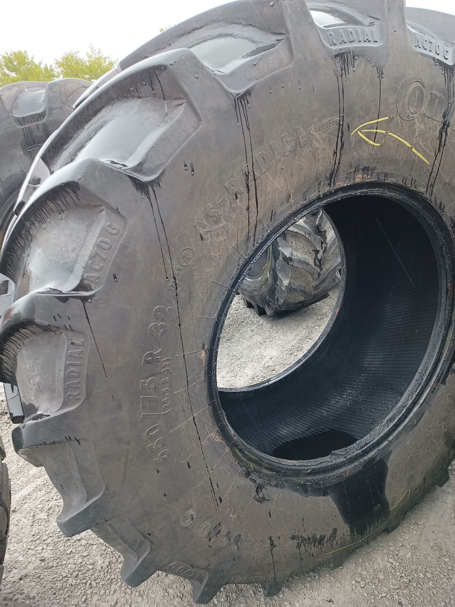 Opona rolnicza 650/75r32 Continental 24.5r32 kombajn Claas Fendt John