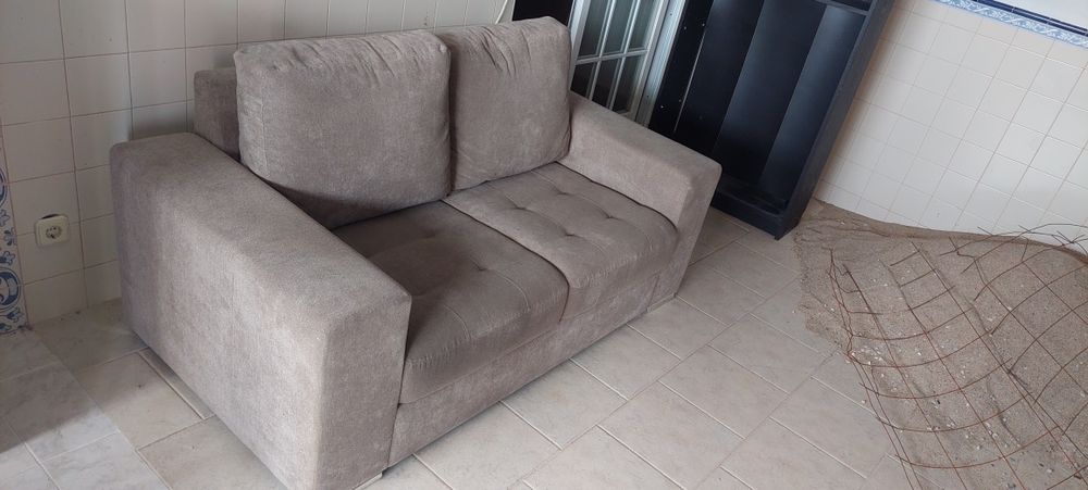Sofá de 2 Lugares Tecido