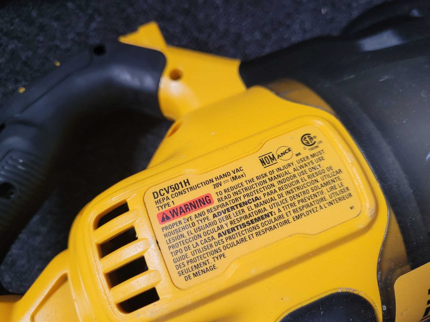 Легке БУ! Пилосос пилесос DeWALT DCV501HB