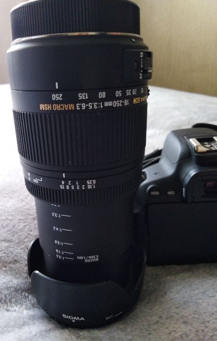 Canon EOS 700D + SIGMA 18 - 250mm +gratis