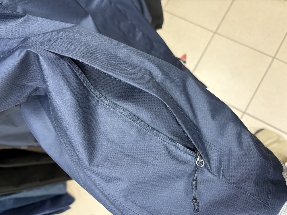 Штурмовка/мембранна куртка The North Face Dryvent в розмірі M