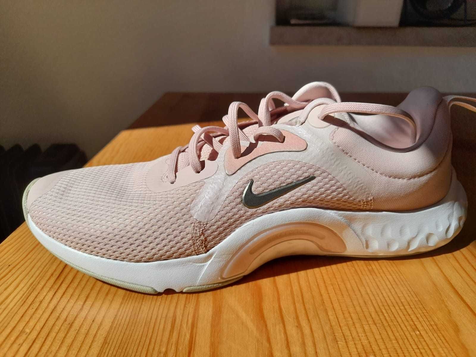 Sapatilha Nike Renew In-Season TR 11