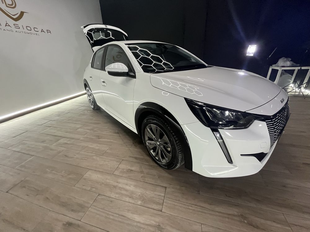 Peugeot e-208 50kwh