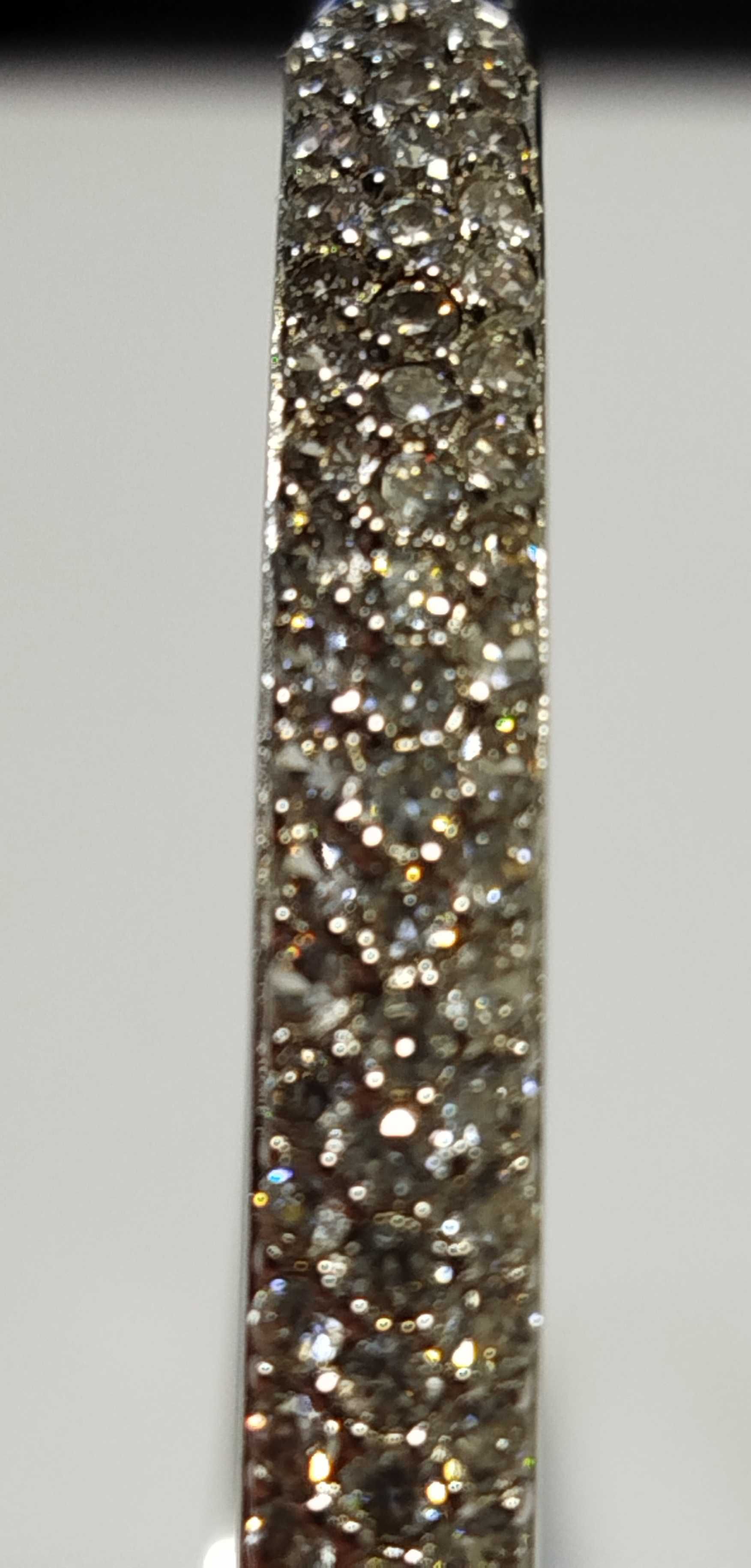 Magnífica Pulseira/Bracelete em Prata, cravejada com brilhantes